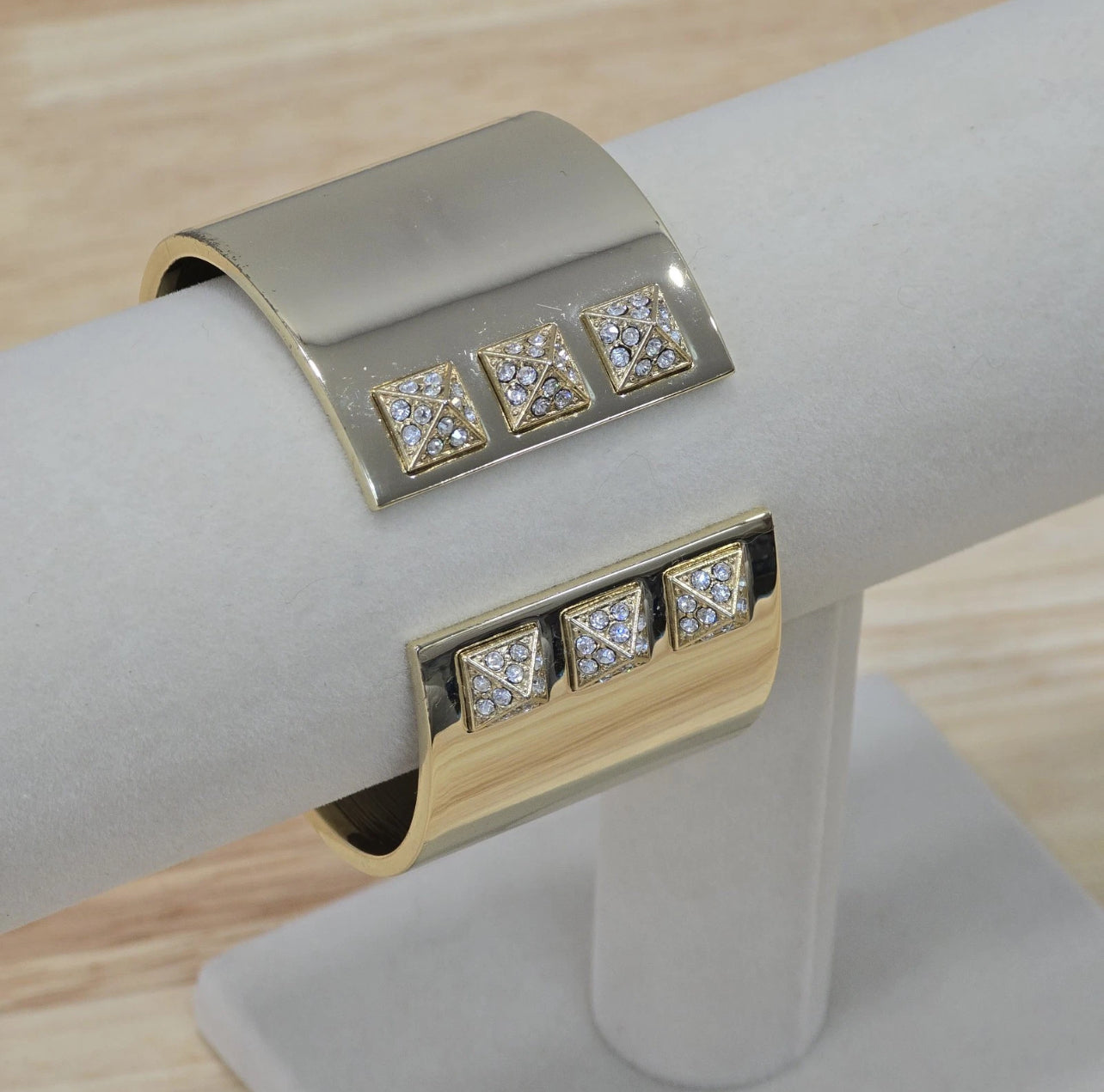 Victoria’s Secret Scandalous Hinged Gold Tone Cubic Zirconia CZ Cuff Bangle Bracelet