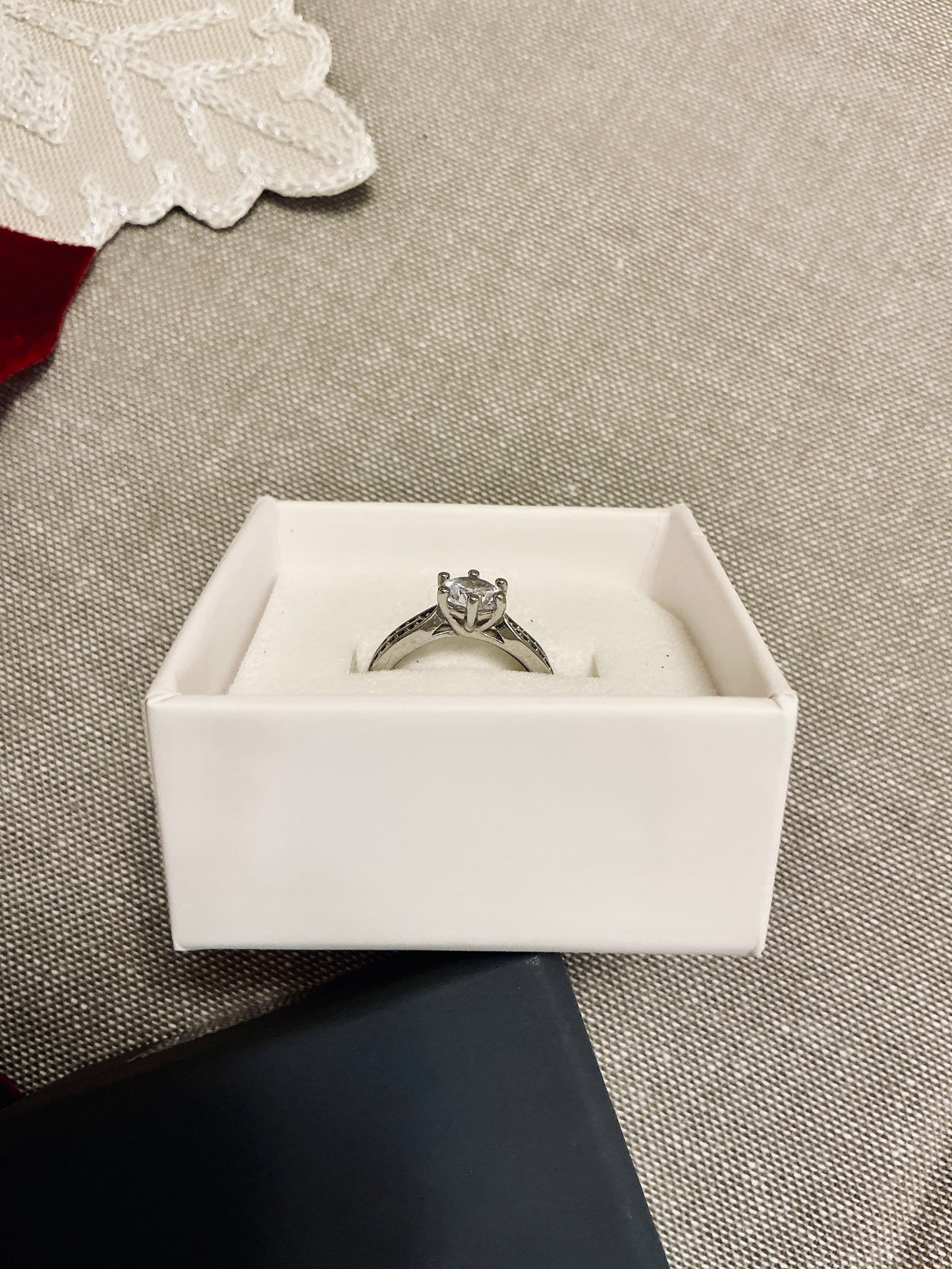 Moissanite Diamond Ring 1ct Solitaire Engagement Wedding Ring