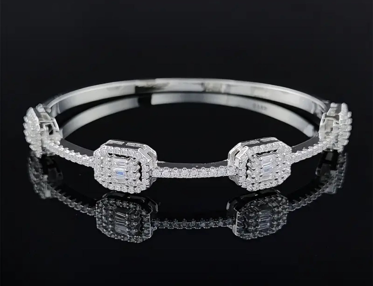 ADINA EDEN Luxury Halo Bracelet