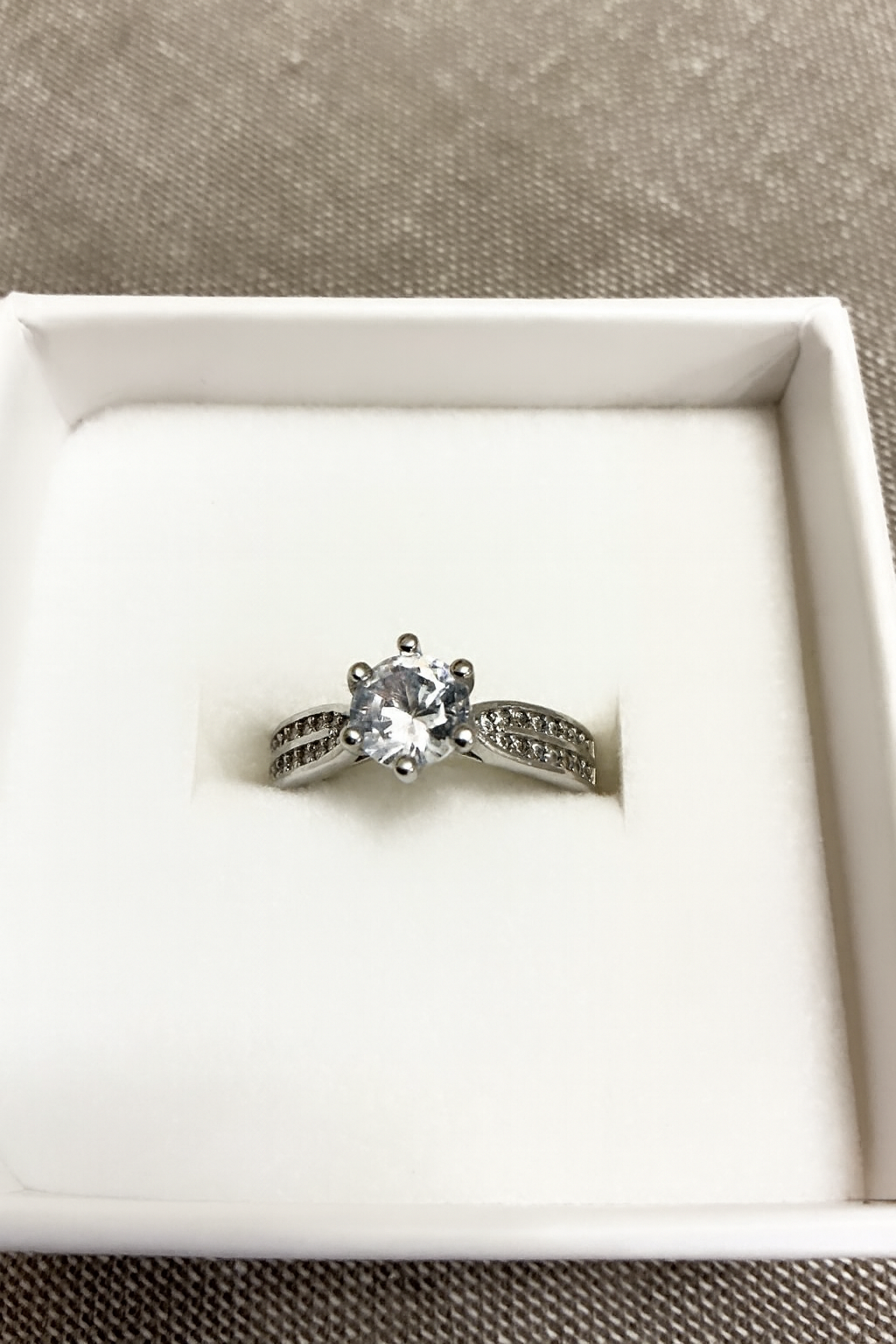 Moissanite Diamond Ring 1ct Solitaire Engagement Wedding Ring