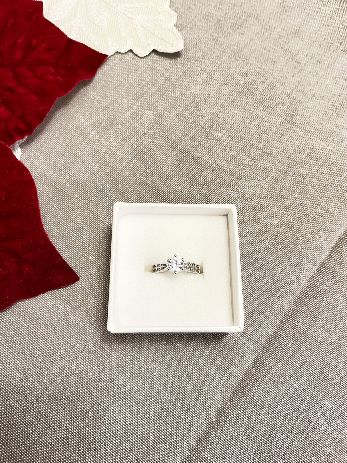 Moissanite Diamond Ring 1ct Solitaire Engagement Wedding Ring