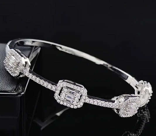 ADINA EDEN Luxury Halo Bracelet